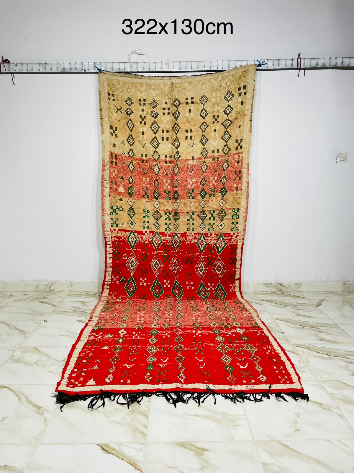 Vintage Berber Teppich – 322 x 130 cm    