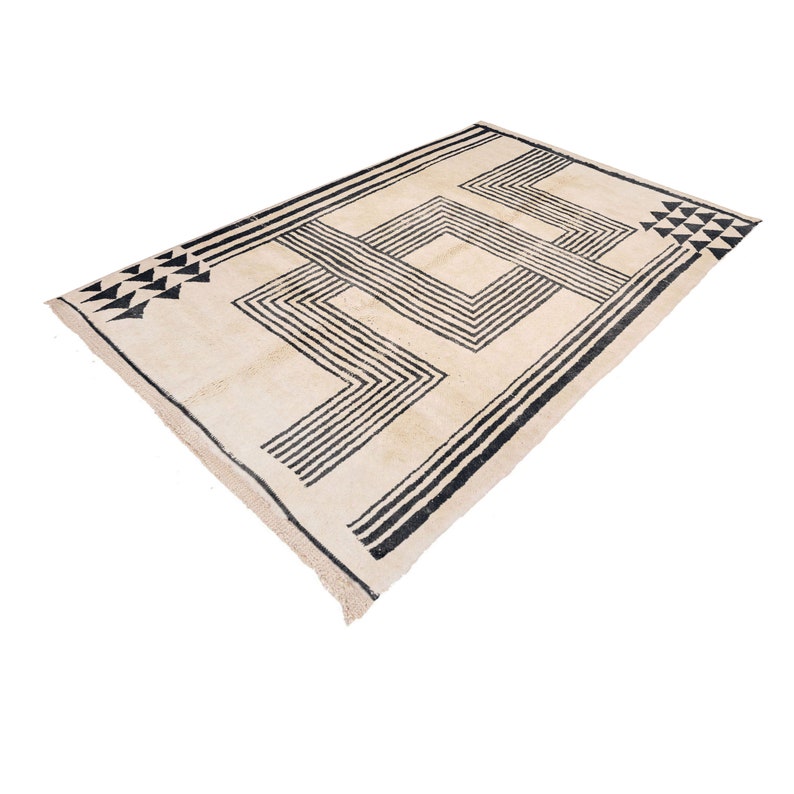 Custom Moroccan Rugs | Handmade Berber Carpets | Beni Ourain Wool Rugs