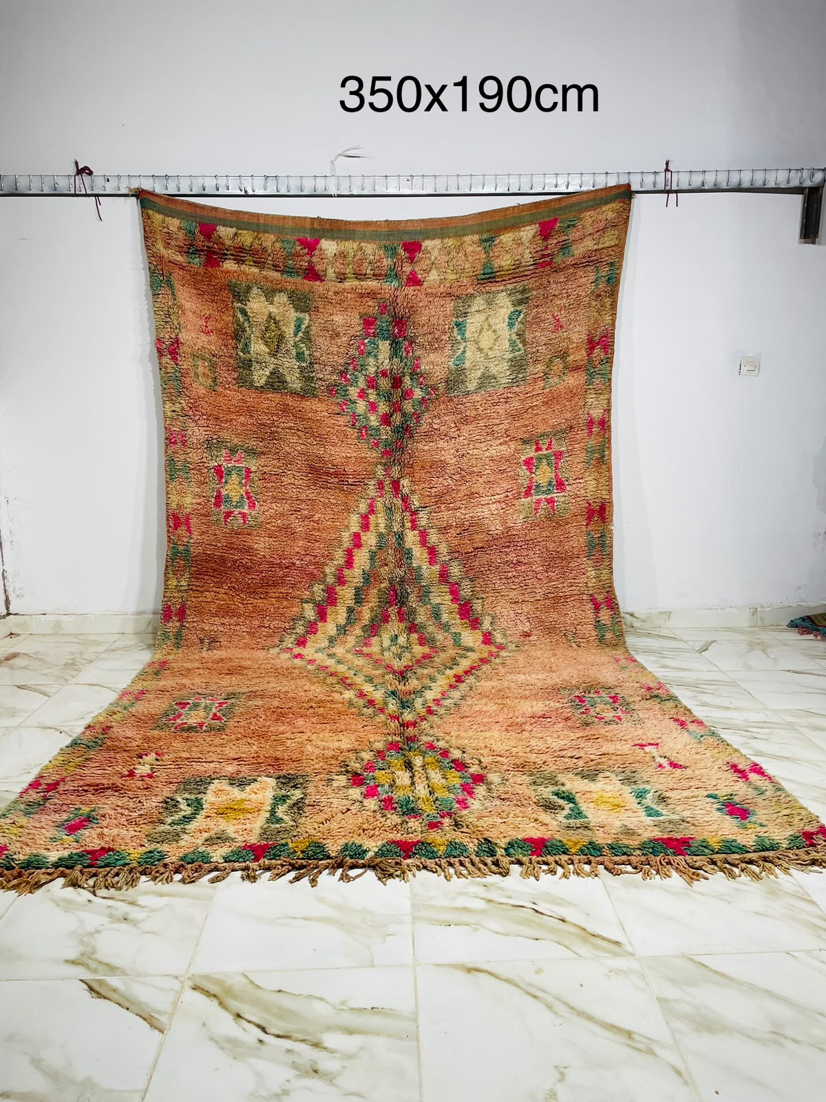 Vintage Berber Teppich – 350 x 190 cm  