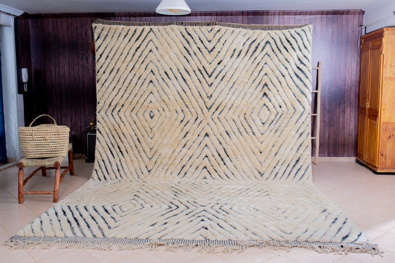Beni Ourain - Black, White, Beige, Diamond Shape Pattern, Berber carpet, Moroccan Rugs,  Authentic Handmade, Natural Wool,  Sheep's wool, Cream Berber Rugs 