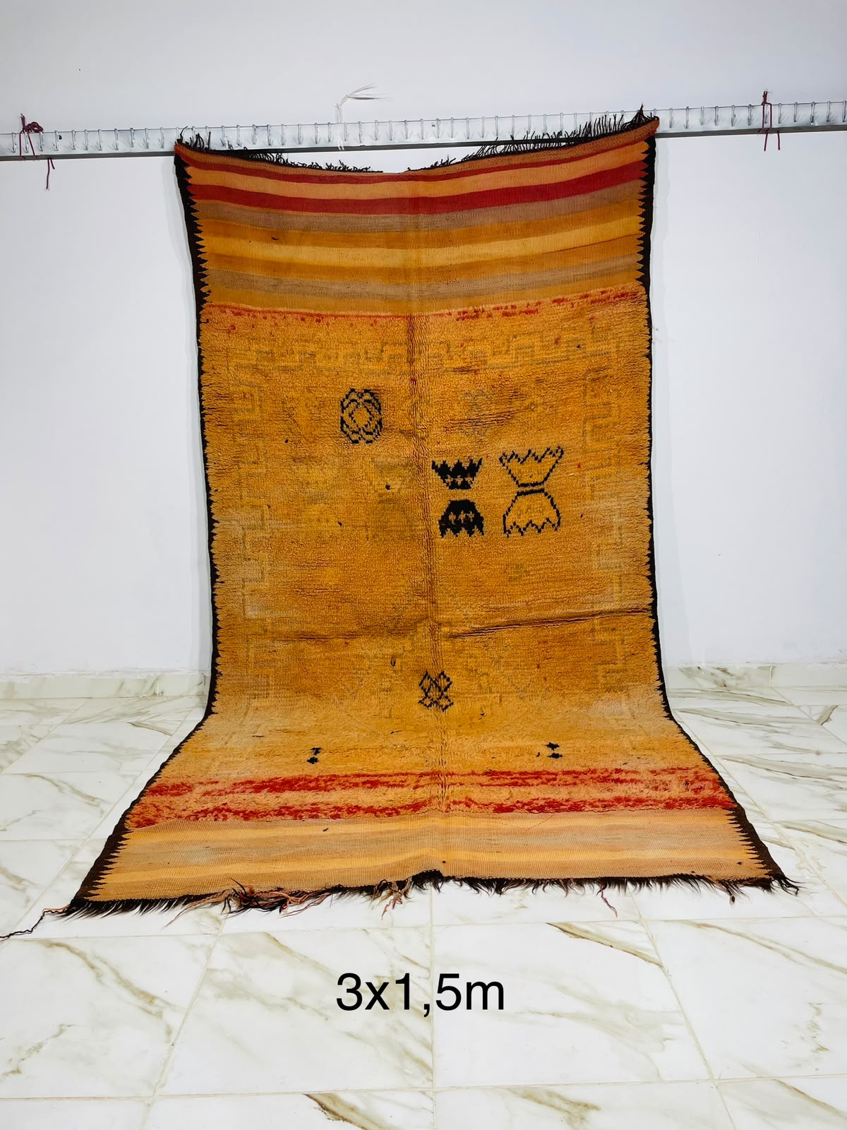 Vintage Berber Teppich – 300 x 150 cm 
