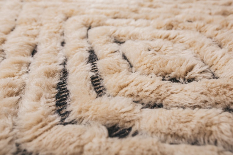 Beni Ourain - Black, White, Beige, Diamond Shape Pattern, Berber carpet, Moroccan Rugs,  Authentic Handmade, Natural Wool,  Sheep's wool, Cream Berber Rugs 